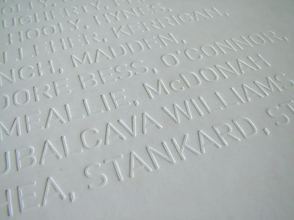 Difference Between Embossed And Debossed In Printing 3 Difference Between Embossed And Debossed In Printing 2